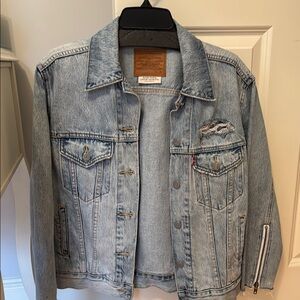 Levi's Classic Light Blue Denim Jacket